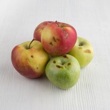 Яблоки с щербинками для компота