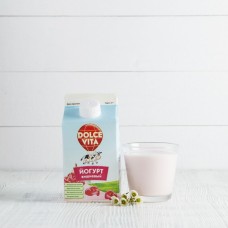 Йогурт с вишневым сиропом 2,5% Dolce Vita, 450г