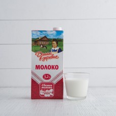 Молоко 3,2% Домик в деревне, 0,95л