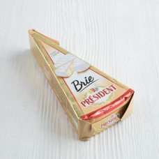Сыр мягкий с белой плесенью Brie 60% President, 200г