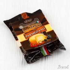 Сыр твердый Parmezano, Cheezzi, 200г