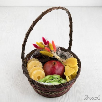 Подарочная корзина "Веселый гранат"