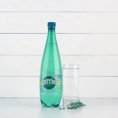 Вода Perrier газированная, пластик, 1л